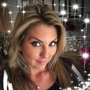 Meet your Posher, Deanna